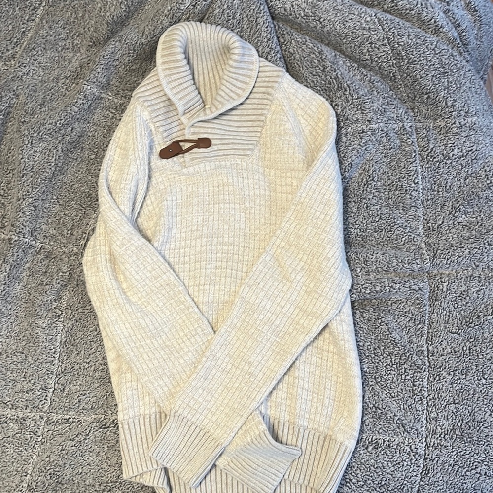 H&M men’s sweater